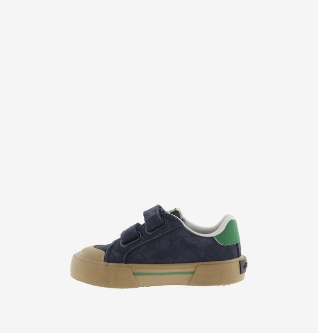 Victoria Ténis Tribu pele