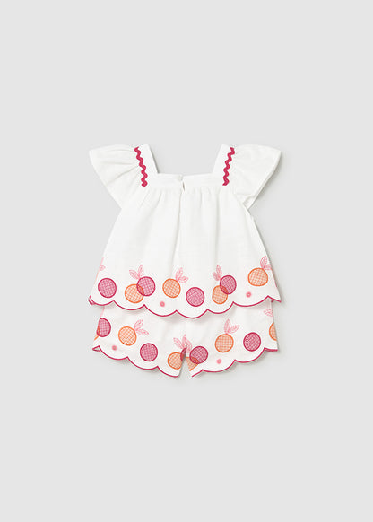 Mayoral Conjunto bermudas e blusa bordados bebé
