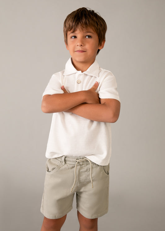 Mayoral Bermuda menino